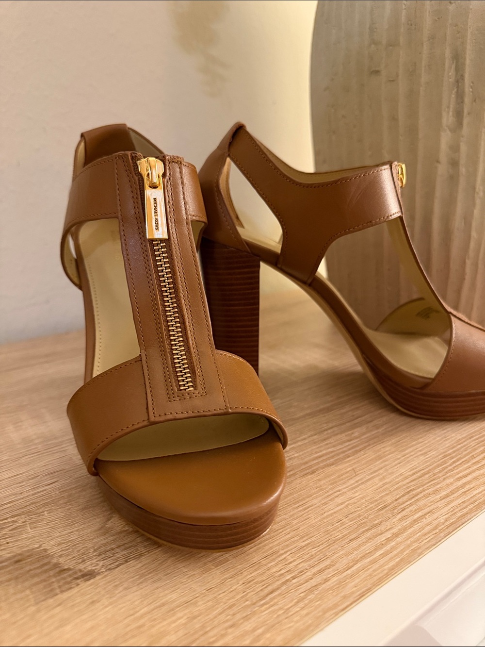 Micheal kors Women's Brown T-Strap Platform Heels with Front Zip - Picture 2 of 7